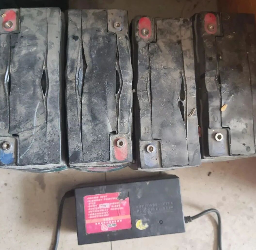 电动车充电器别放车里！小心自燃+触电，5大致命隐患车主必看